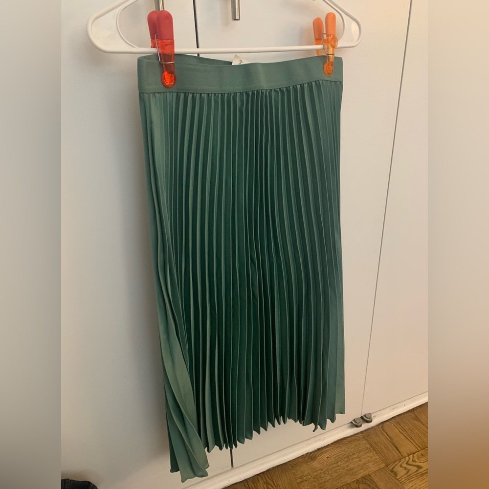 H&M Pleated Satin Skirt- Turquoise